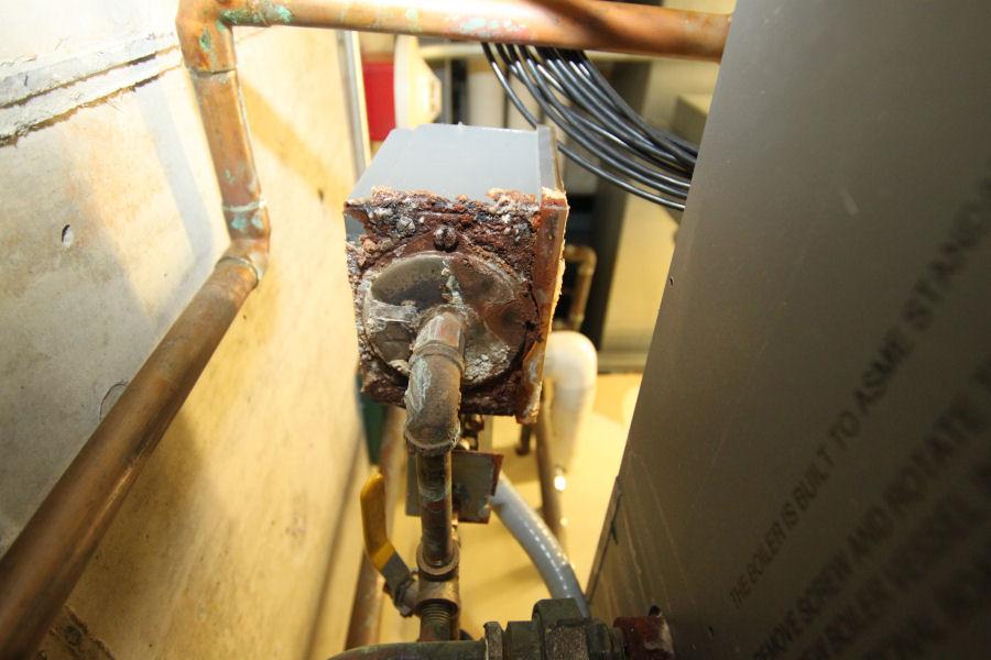 Amerec Rusting Pressure Control AI 12